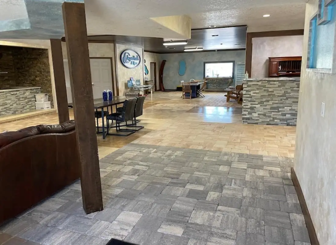 Holly Hill Showroom Agua Pools interior display center